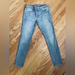 AE SUPER SUPER STRETCH JEGGINGS SIZE 8 SHORT